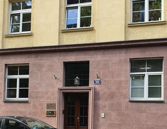 Quite Place In Good Location